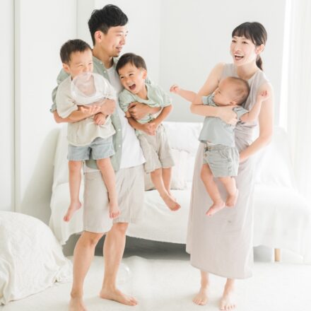 三個男孩的家庭寫真