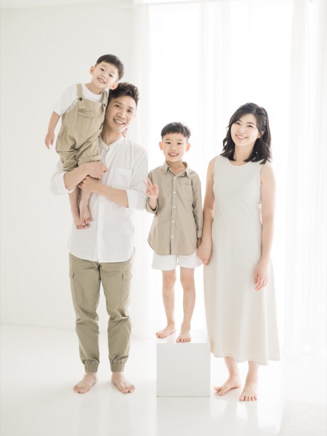 三歲與六歲寶貝的親子寫真，自然互動親子寫真，台中親子寫真，親子全家福