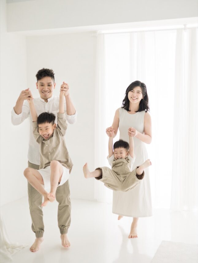 三歲與六歲寶貝的親子寫真，自然互動親子寫真，台中親子寫真，親子全家福