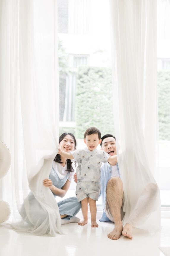 兩歲男寶，自然可愛的笑容。兩歲家庭寫真