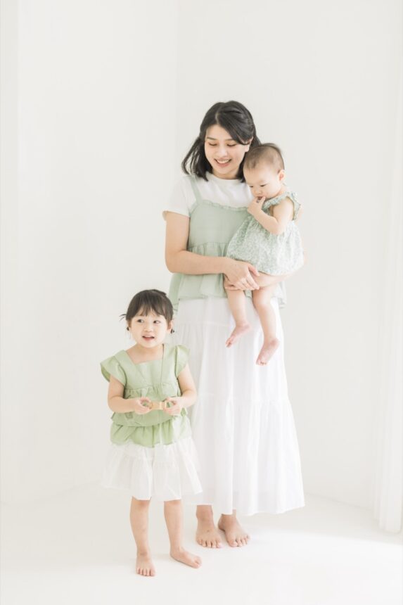 週歲寶寶的蛋糕計畫與親子寫真，週歲寶寶與手足互動、毛孩親子寫真、自然的親子攝影紀念