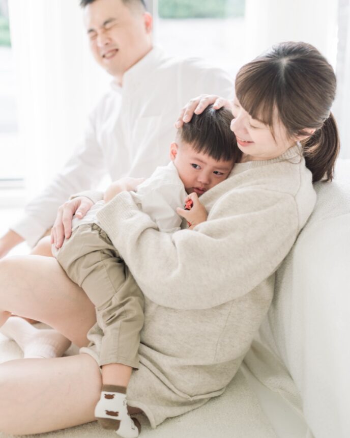 孕期親子寫真，孕媽咪跟大寶的溫馨互動，自然的親子攝影