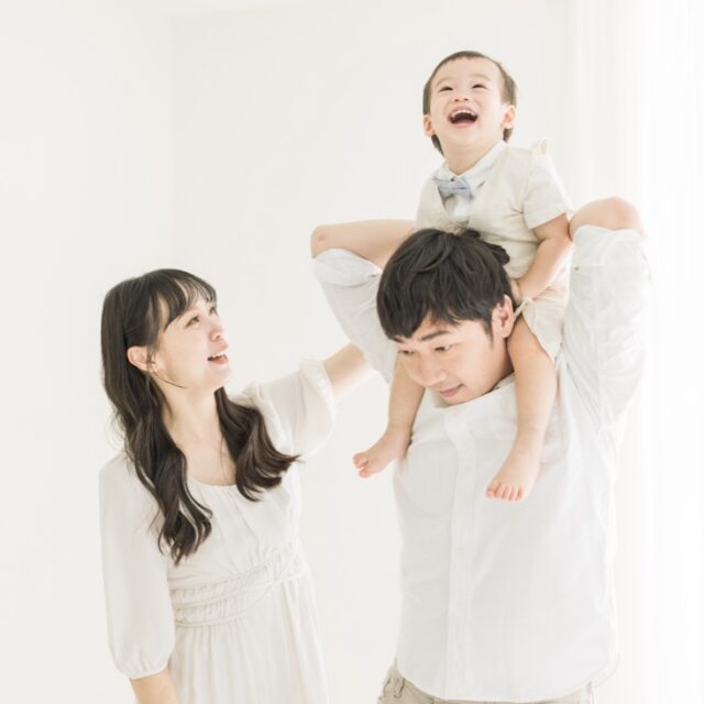 一歲寶寶親子寫真，自然的親子互動寫真