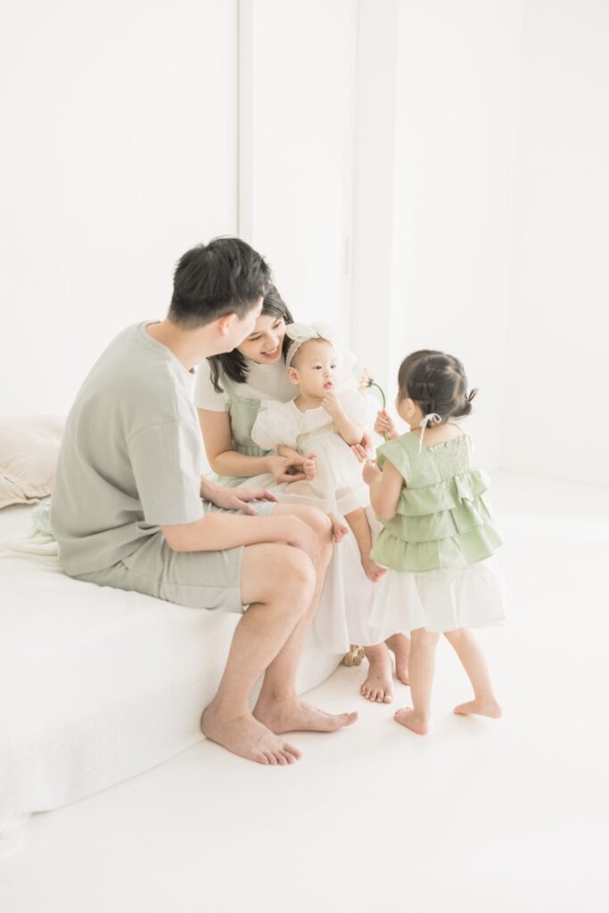 一歲寶寶與手足互動寫真、一歲小家庭自然互動
、二寶的週歲紀念