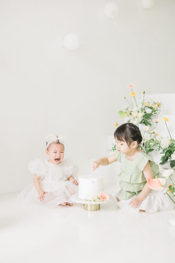 週歲寶寶的蛋糕計畫與親子寫真，週歲寶寶與手足互動