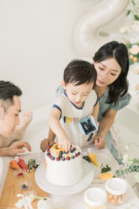 紀錄自然互動的兩歲蛋糕計畫親子寫真