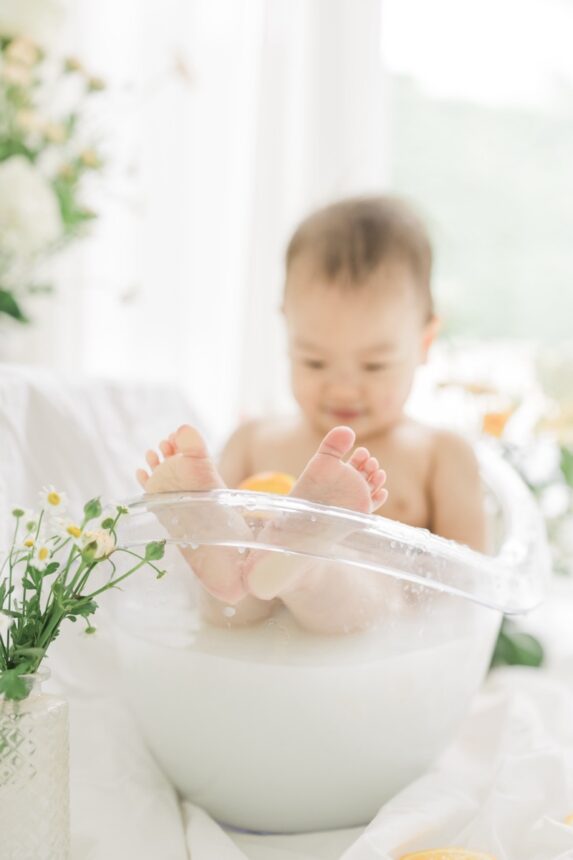 週歲寶寶牛奶浴寫真