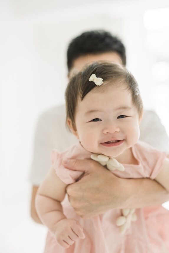 週歲親子寫真，一歲親子互動寫真，自然互動親子攝影，一歲小家庭攝影