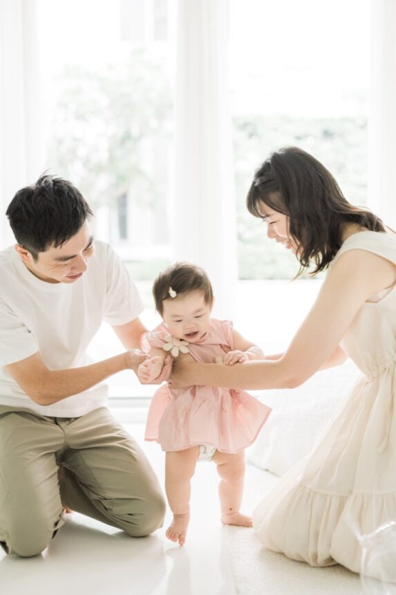 週歲親子寫真，一歲親子互動寫真，自然互動親子攝影，一歲小家庭攝影