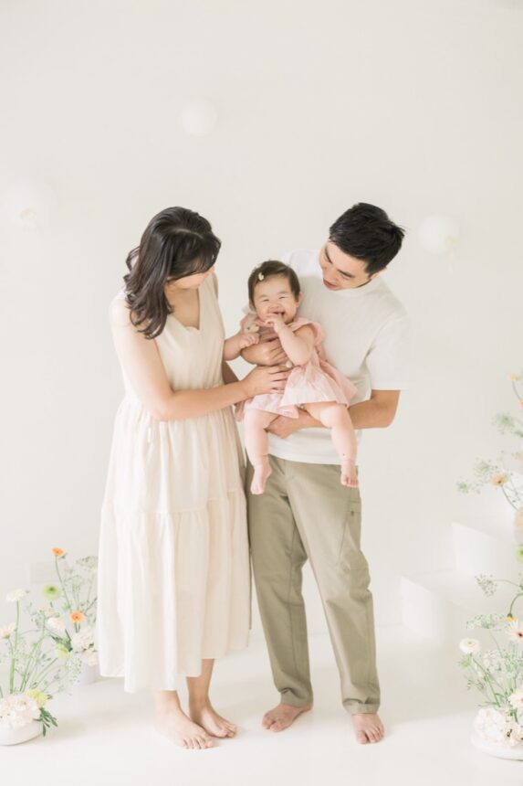 週歲親子寫真，一歲親子互動寫真，自然互動親子攝影，一歲小家庭攝影