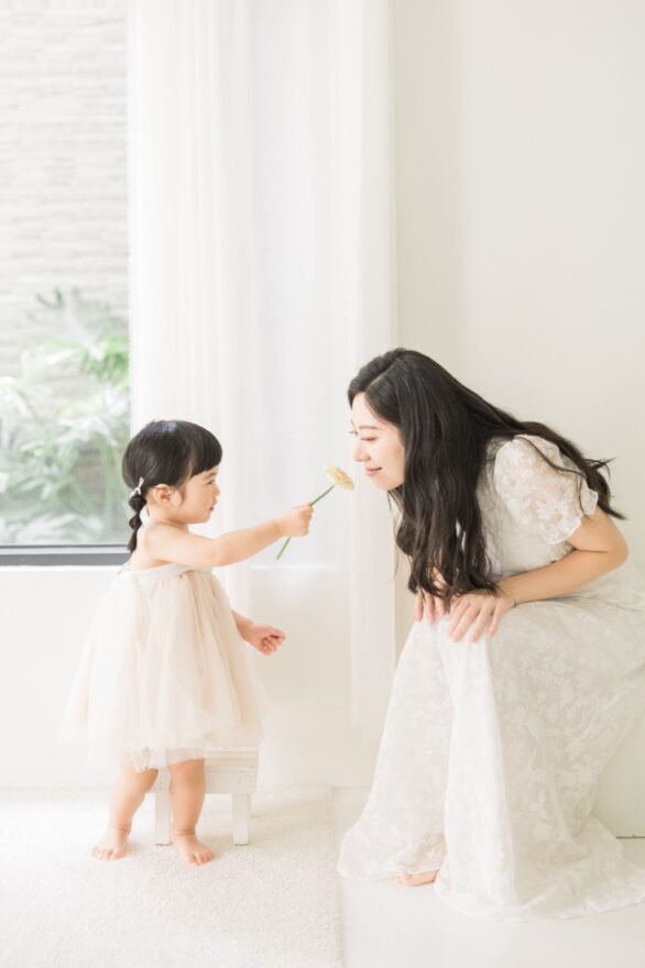 親子攝影中媽媽與孩子的照片