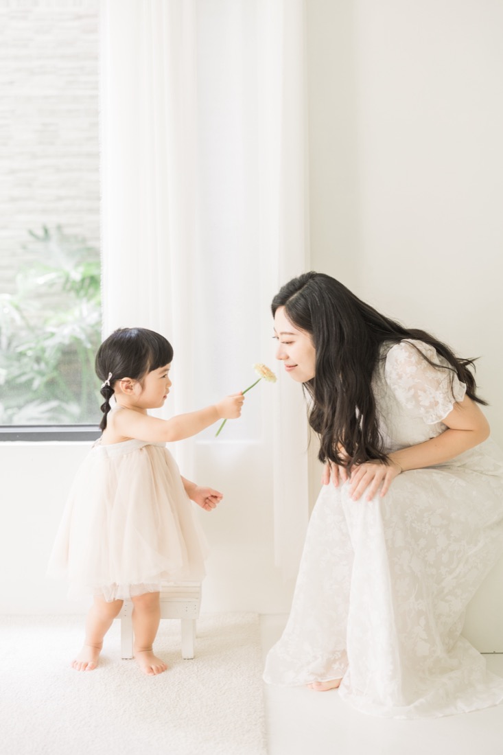 親子攝影中媽媽與孩子的照片