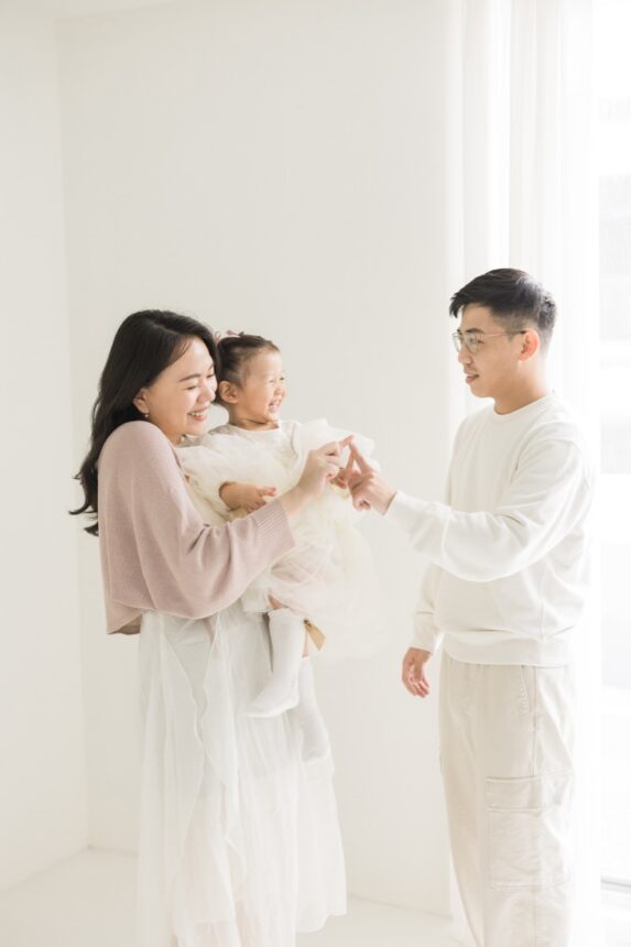 兩歲寶寶、兩歲女寶寫真、兩歲生日寫真、媽咪與女寶寫真、親子寫真、台中親子攝影、蛋糕親子互動、自然親子攝影、親子攝錄影、台中親子攝影推薦