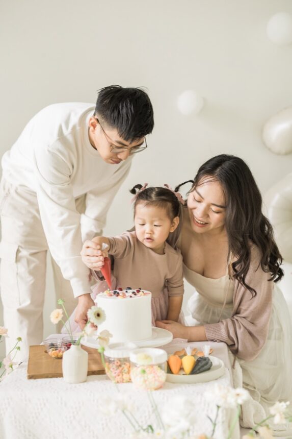兩歲寶寶、兩歲女寶寫真、兩歲生日寫真、媽咪與女寶寫真、親子寫真、台中親子攝影、蛋糕親子互動、自然親子攝影、親子攝錄影、台中親子攝影推薦