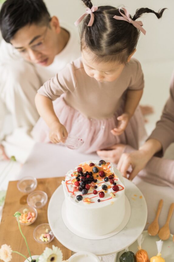 兩歲寶寶、兩歲女寶寫真、兩歲生日寫真、媽咪與女寶寫真、親子寫真、台中親子攝影、蛋糕親子互動、自然親子攝影、親子攝錄影、台中親子攝影推薦、孩子的蛋糕計畫攝錄影