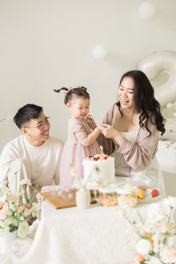 兩歲寶寶、兩歲女寶寫真、兩歲生日寫真、媽咪與女寶寫真、親子寫真、台中親子攝影、蛋糕親子互動、自然親子攝影、親子攝錄影、台中親子攝影推薦、孩子的蛋糕計畫攝錄影