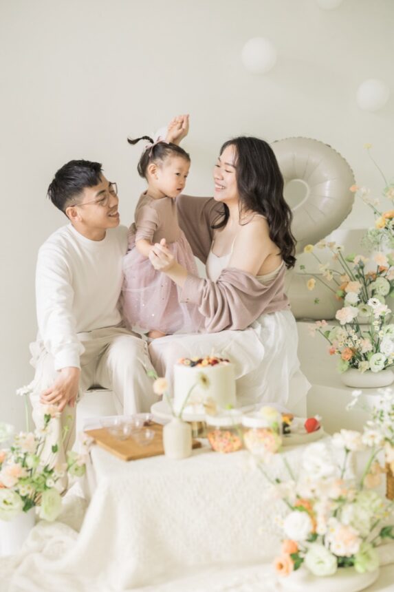 兩歲寶寶、兩歲女寶寫真、兩歲生日寫真、媽咪與女寶寫真、親子寫真、台中親子攝影、蛋糕親子互動、自然親子攝影、親子攝錄影、台中親子攝影推薦